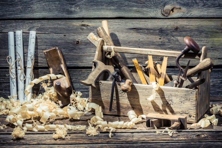 What Tools Does a Beginner Woodworker Need?