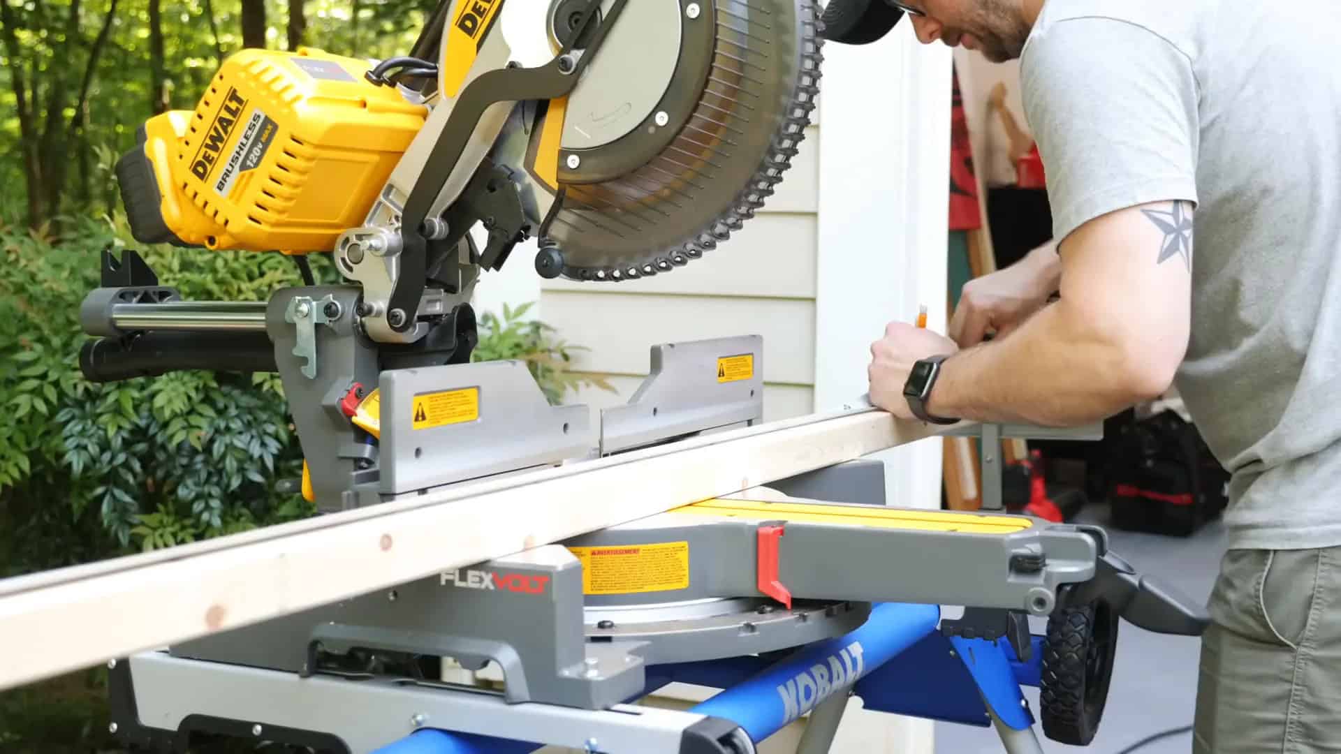 Build DIY Garage Storage Shelves