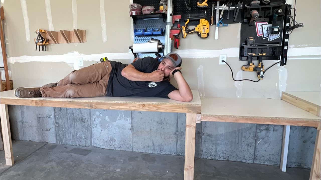 Building a Quick and Easy Miter Saw Station