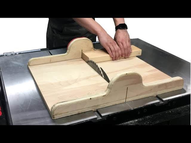 Essential Cross-Cut Sled for Precision Cuts in Your Workshop