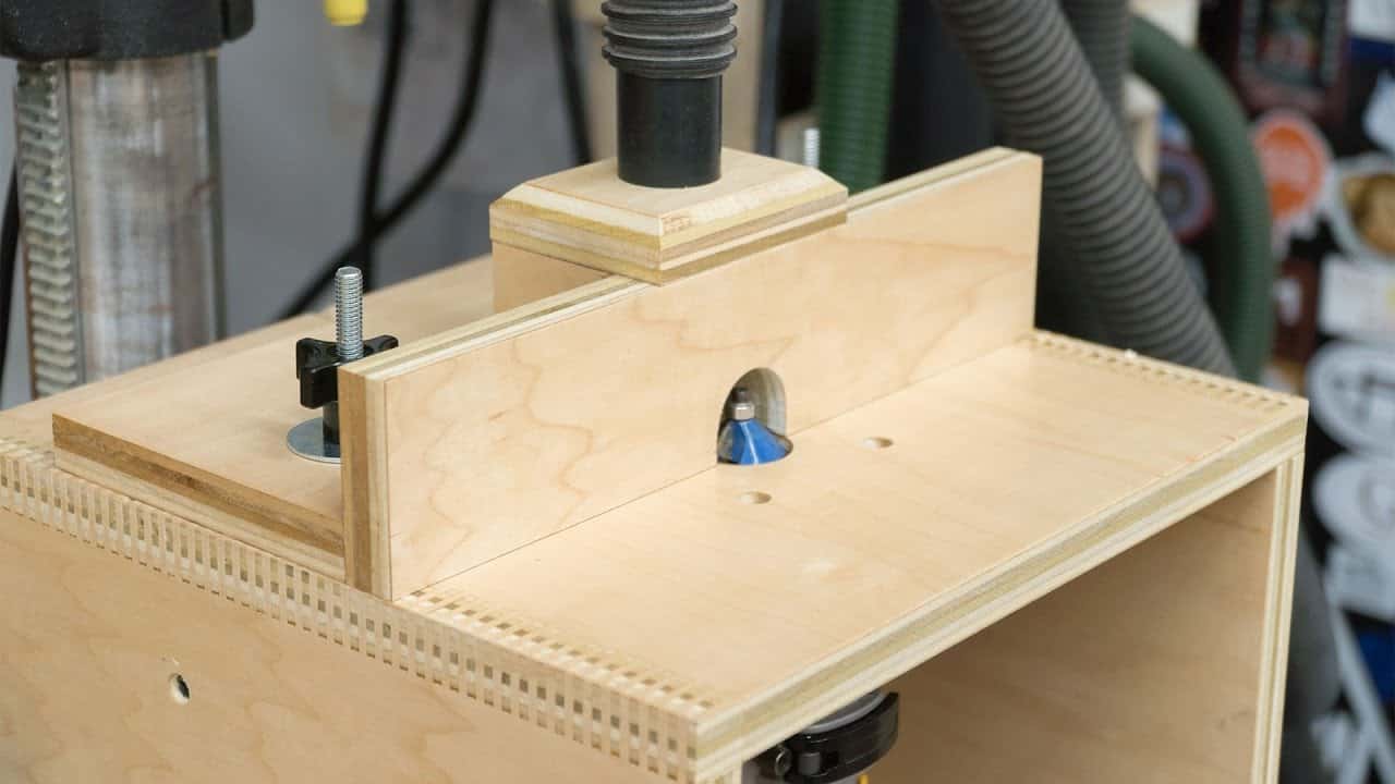 Compact Benchtop Router Table for Small Workshops