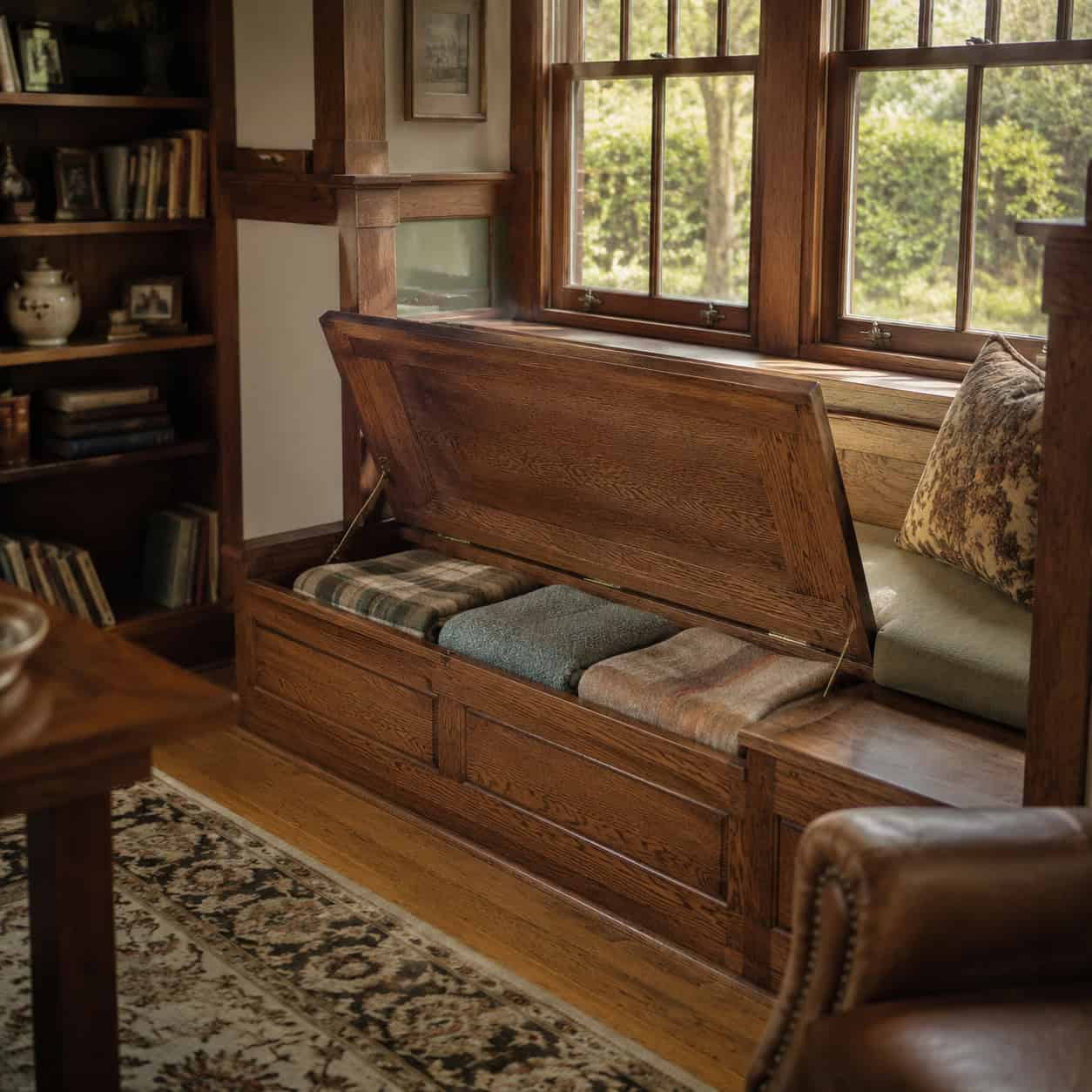 Lift-Top Window Seat