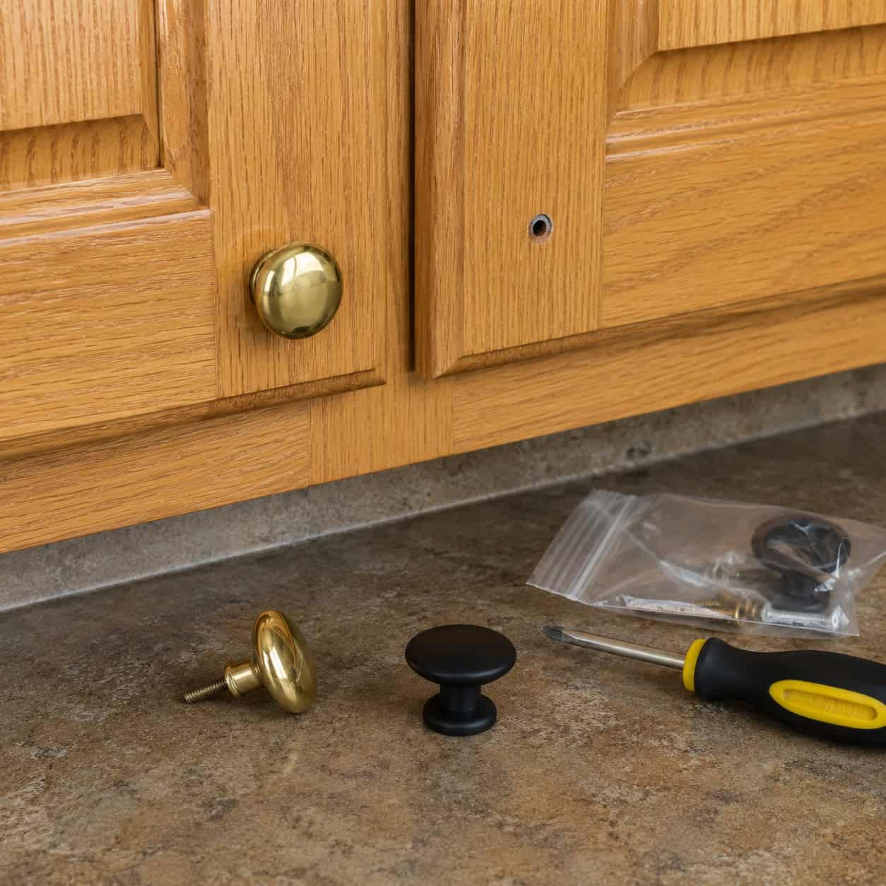 Shiny Builder-Brass Knobs and Cabinet Pulls