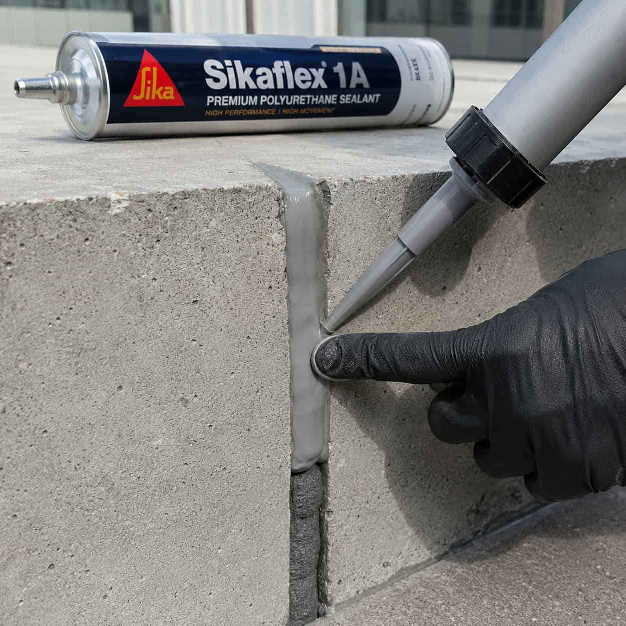 Backer Rod and High-Grade Polyurethane Sealant Instead of Cheap Latex Caulk