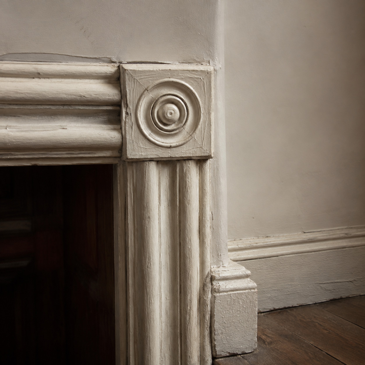 Bullseye Rosettes and Plinth Blocks on the Casings