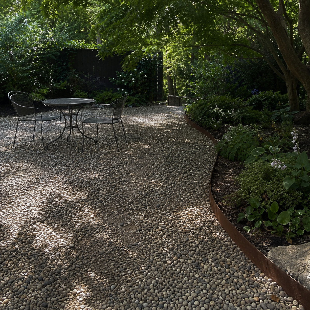 A Pea-Gravel Courtyard Floor