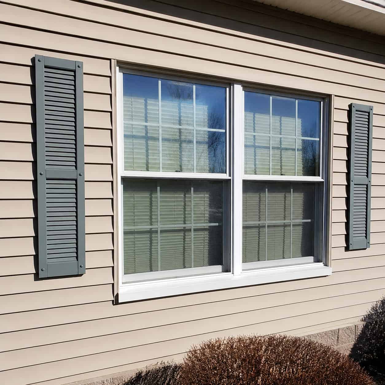 Vinyl Shutters Too Narrow to Ever Close