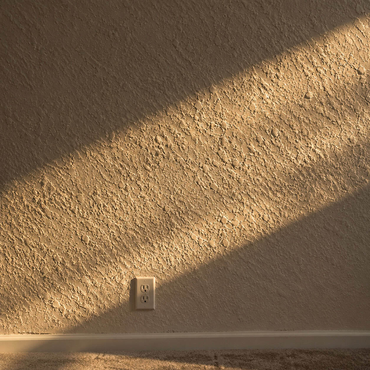 Orange-Peel and Knockdown Wall Texture