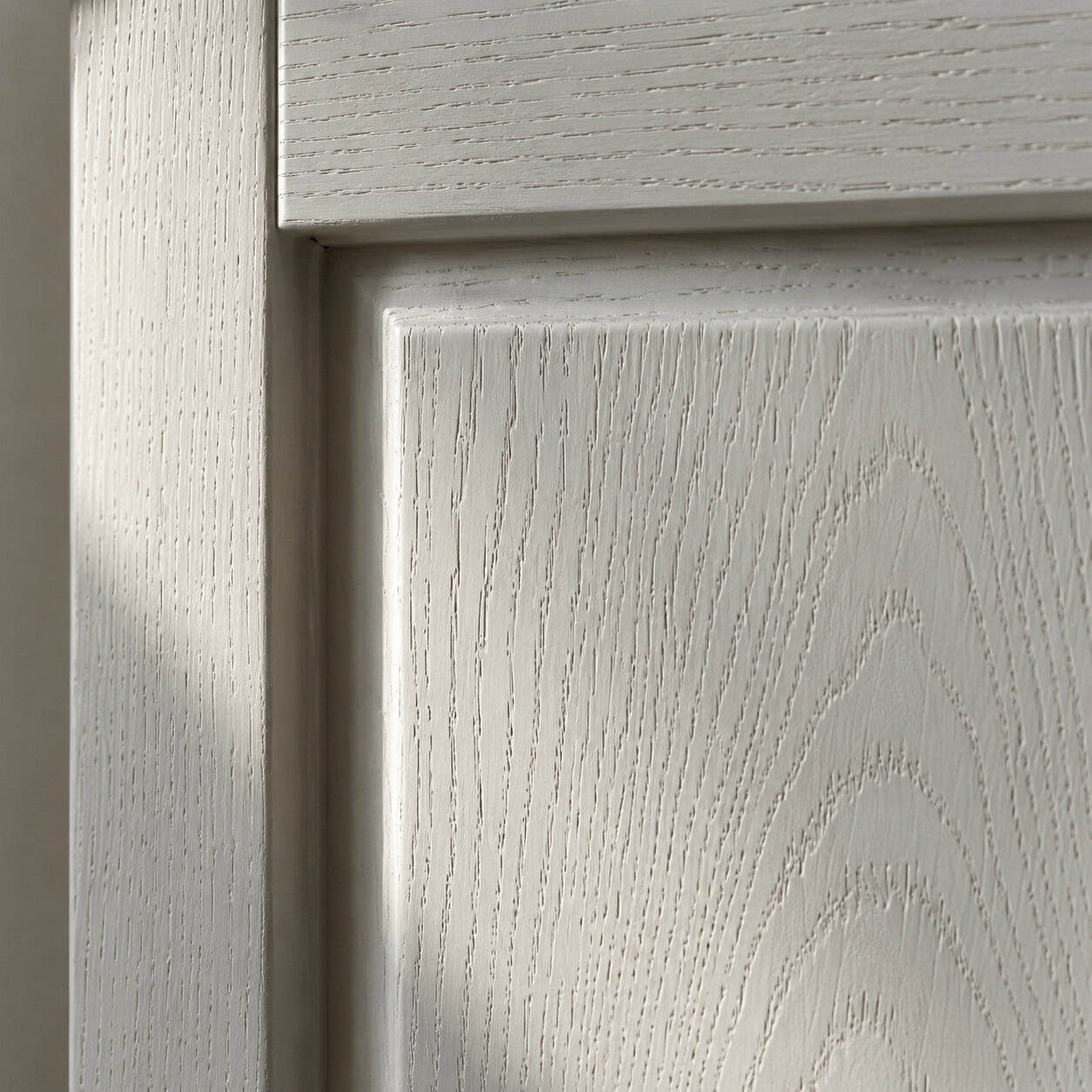 Painted Oak Without Grain Filler
