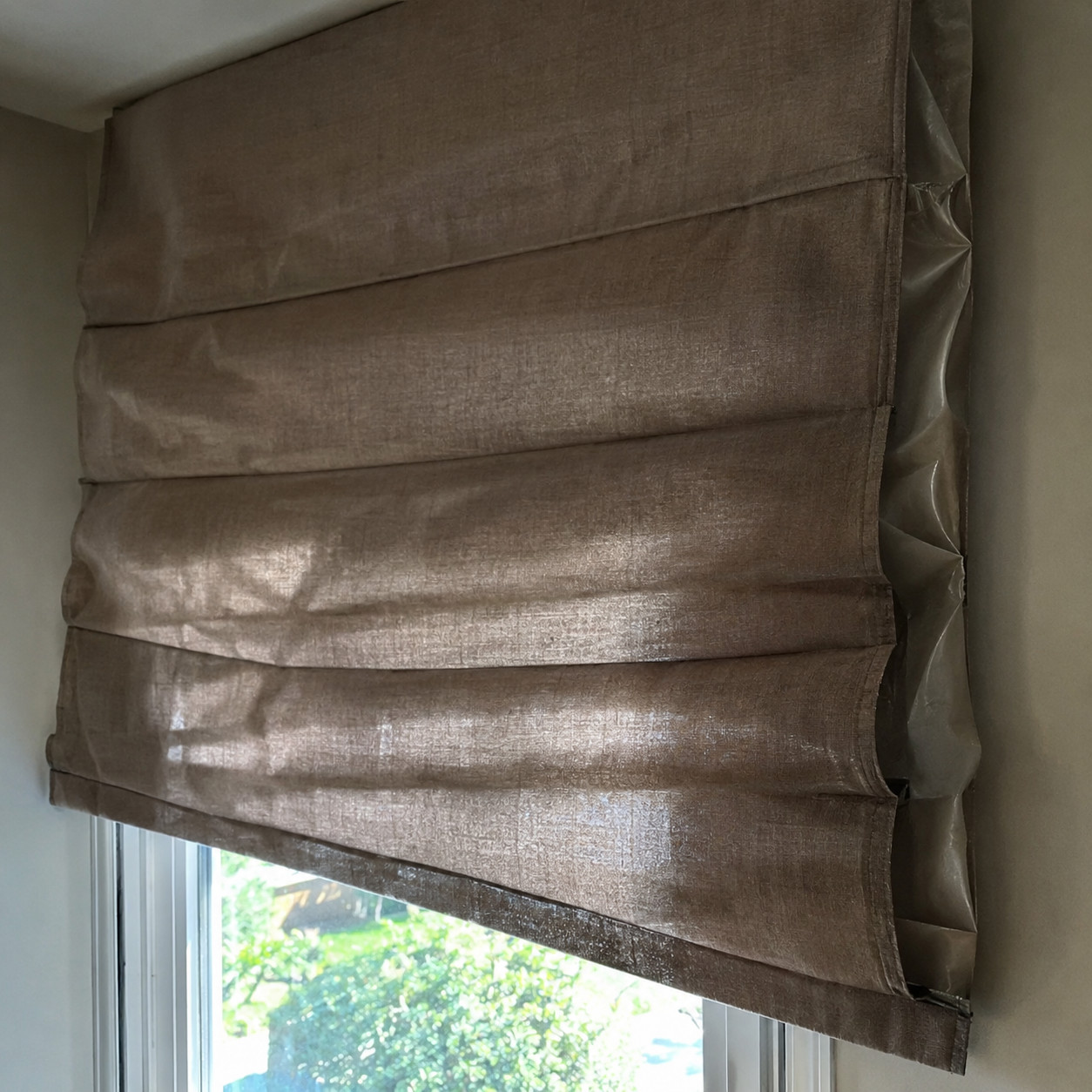 The Fused-Back Roman Shade That Hangs Crooked