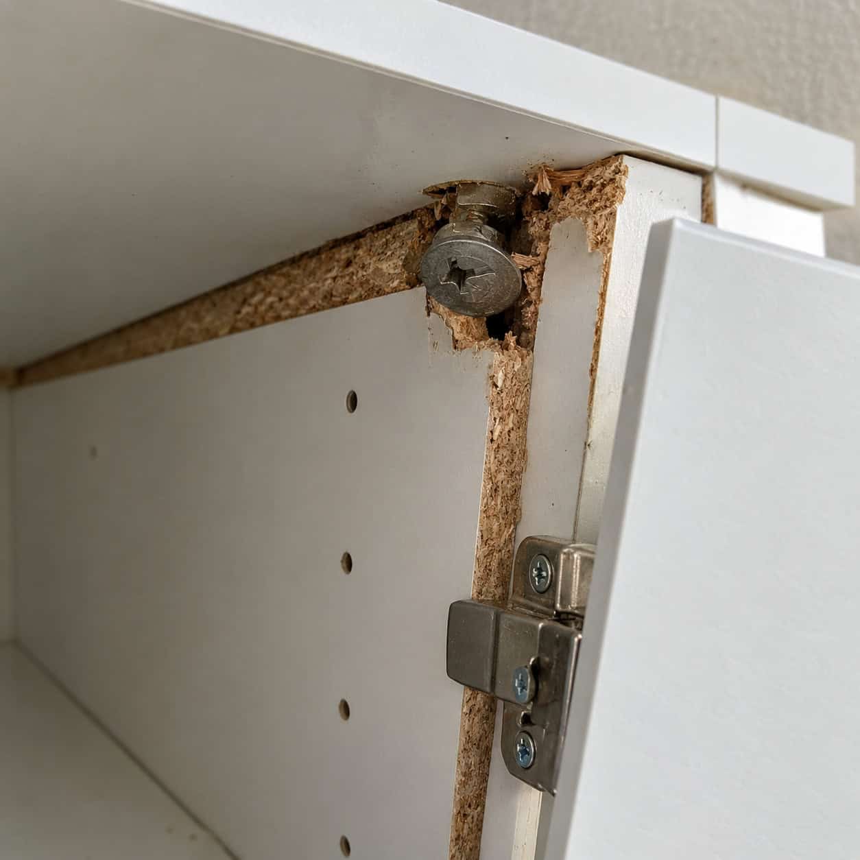 Cam-Lock Flat-Pack Boxes With No Glue