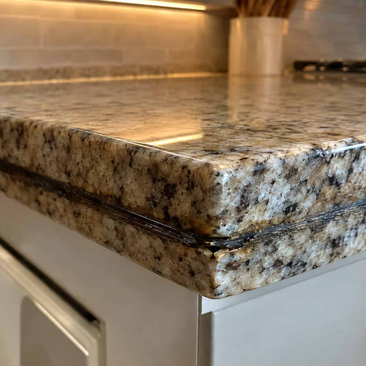 A 2cm Slab With a Laminated Build-Up Edge