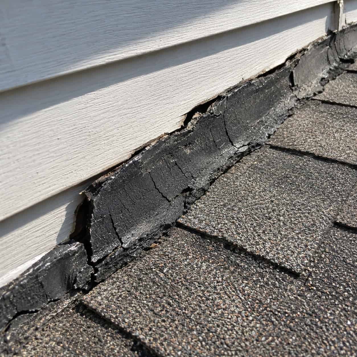 Roof Cement Smeared Where Step Flashing Belongs