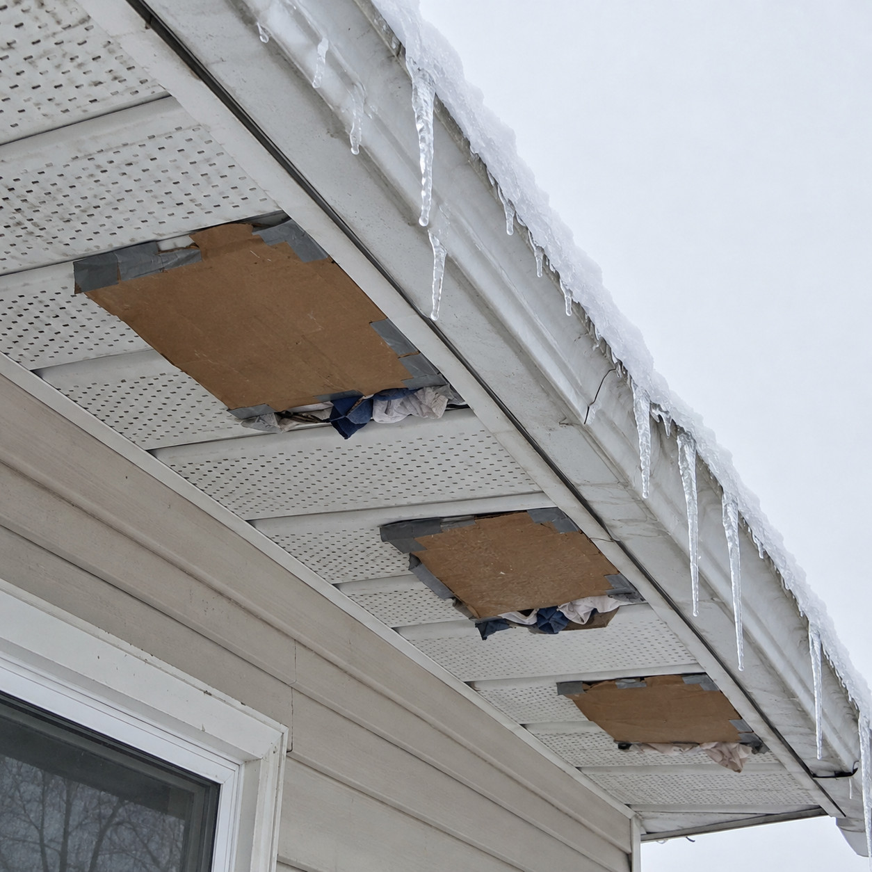 Closing the Soffit Vents to 'Keep the Attic Warm'